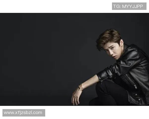 足球明星精彩瞬间身体扭动姿势图片大全展示运动魅力与技术之美